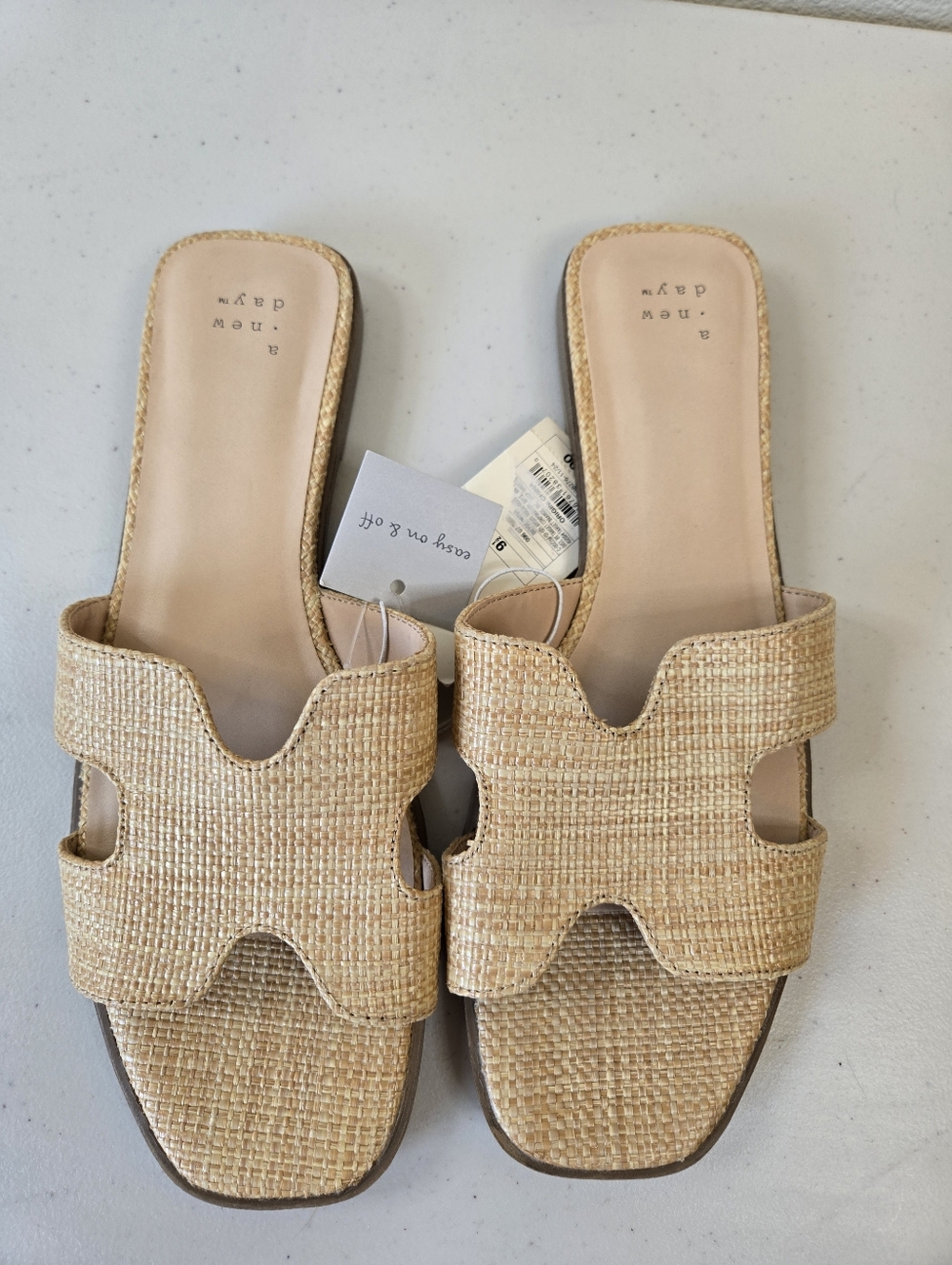 NWT Woven Beige Slide Sandals Size 9.5 - Picture 2 of 9